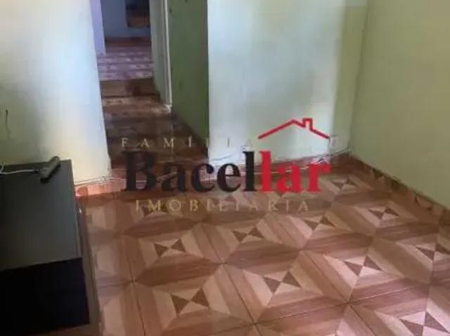 Casa de rua: Linear / Residencial / Olaria