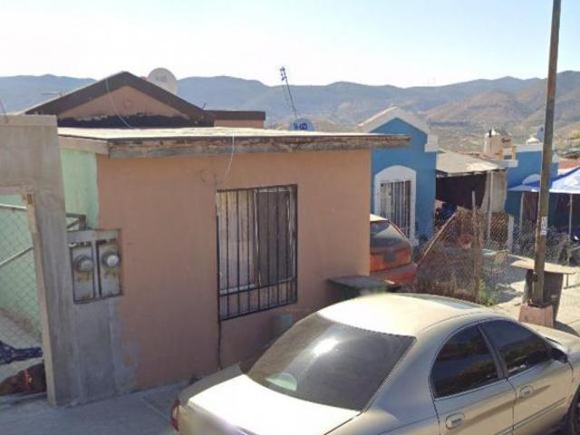 CASA DE REMATE ARIEL 372 CENTRO ENSENADA BAJA CALIFORNIA!