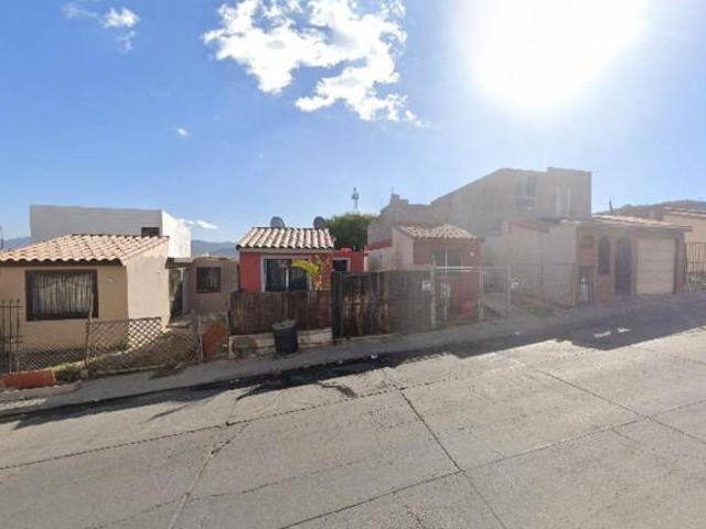 CASA DE REMATE CIRCUITO DE LOS ENCINOS 881 FRACCIONAMIENTO LOS ENCINOS ENSENADA BAJA CALIFORNIA!