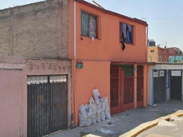 CASA DE REMATE EN TLALNEPANTLA DE BAZ, CERCA DE PLAZA IXTACALA