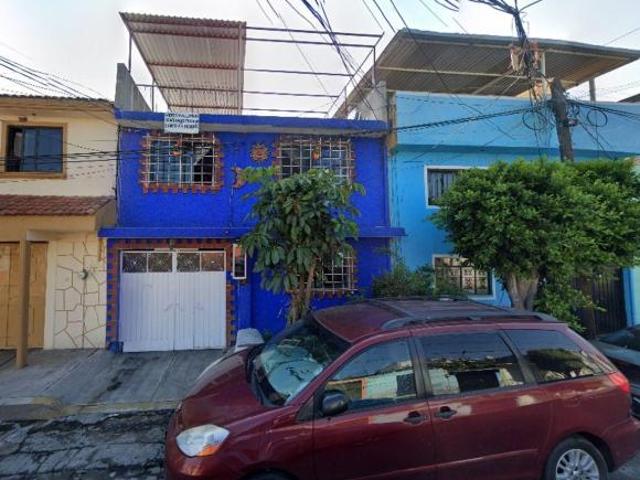 CASA DE REMATE EN ZAPOTITLAN, TLAHUAC, CERCA DE PARQUE ANTENAS