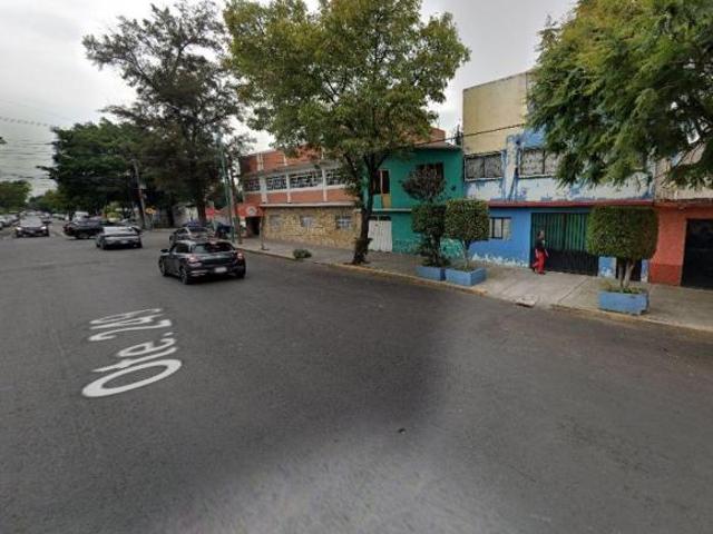 CASA DE REMATE EN AGRÍCOLA ORIENTAL, CERCA DE PARQUE TEZONTLE