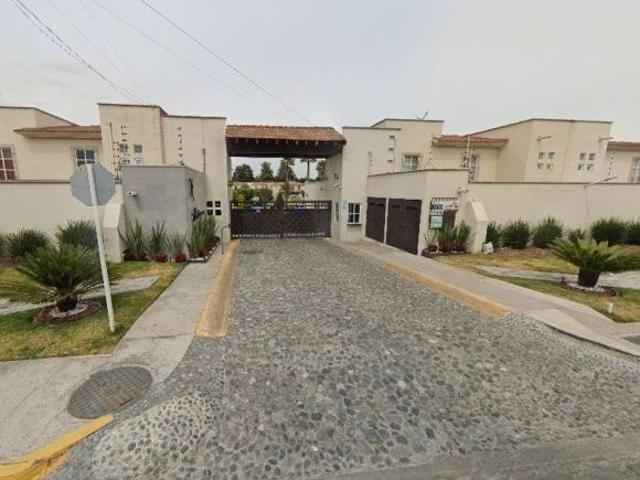Casa de Remate en Coacalco, Cerca de Galerias Metepec