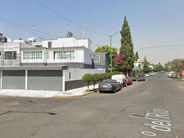 CASA DE REMATE EN PASEO DE LOS SAUCES, PASEOS DE TAXQUEÑA