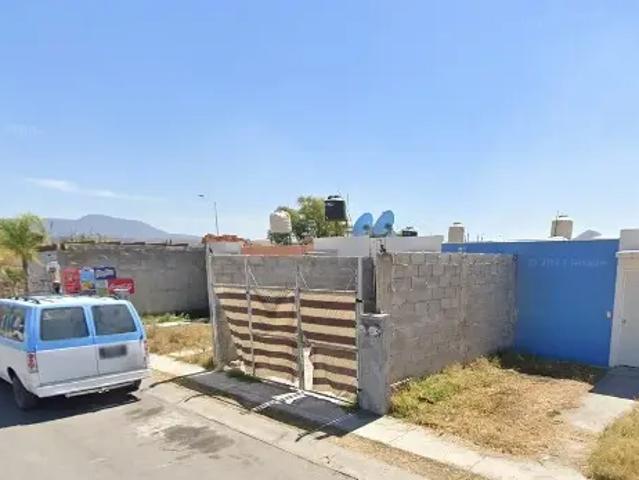 CASA DE REMATE EN PUERTA SUR DM