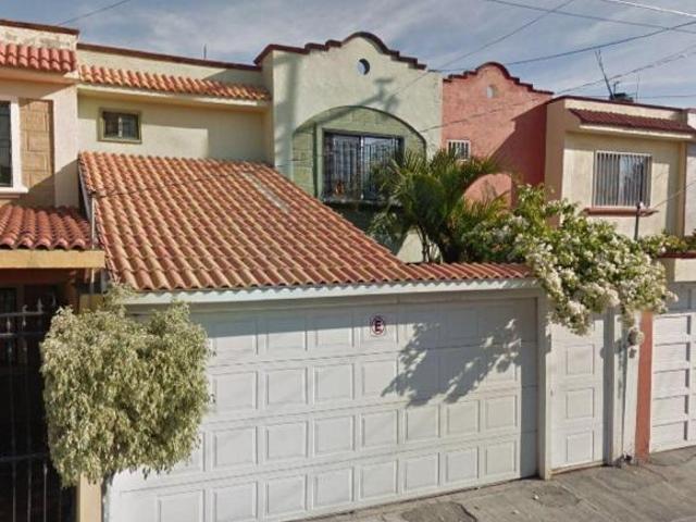 CASA DE REMATE PASEO JARDÍN 126 BOSQUES DE LA ALAMEDA CELAYA GUANAJUATO!