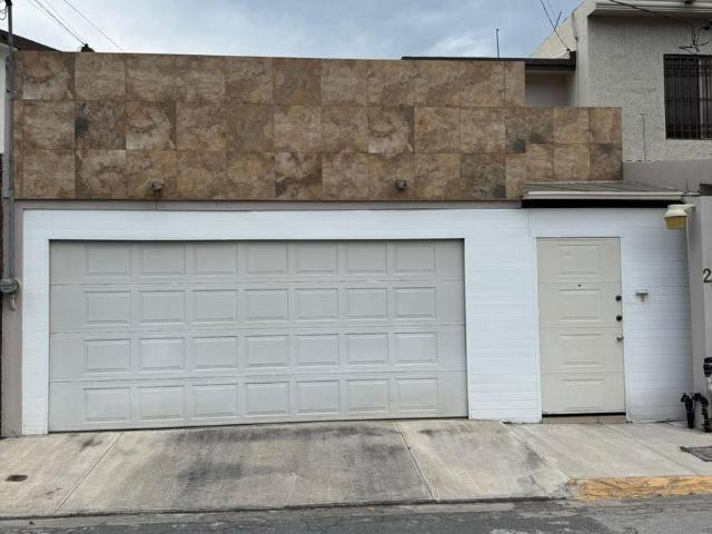 Casa de Renta Equipada en Residencial San Agustin, San Pedro Garza Garcia