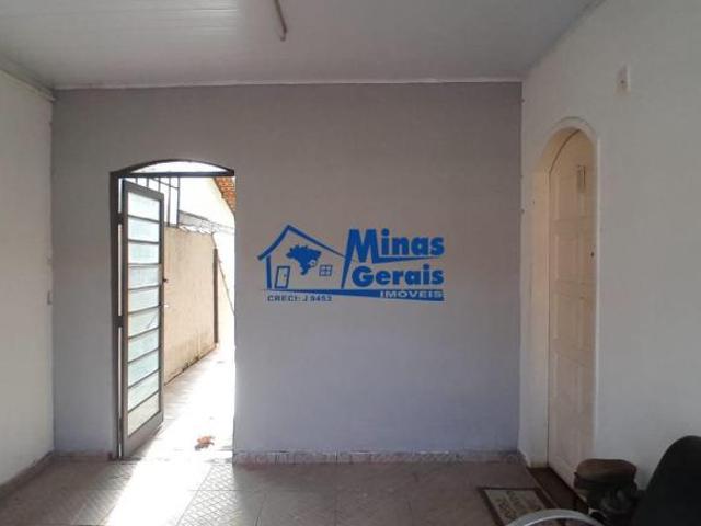 CASA DE TERRENO INTEIRO, PARA VENDA NO BOSQUE DOS EUCALIPTOS, ZONA SUL DE SÃO JOSÉ DOS CAMPOS!