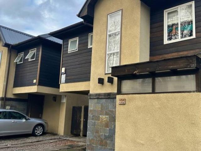 Casa de tres dormitorios en arriendo en Pucón