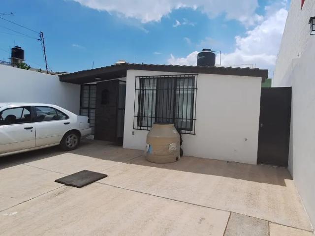 Casa de un nivel con 3 habitaciones en col himno nacional