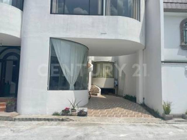 Casa de un nivel en San Miguel Totocuitlapilco, Metepec, Estado de México
