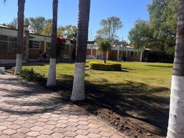 CASA DE UN NIVEL EN VENTA EN CONDOMIMIO GRANJAS EN TEQUISQUIAPAN, QUERETARO