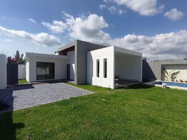 Casa de 300 m² con 3 recámaras en venta en Paraíso Tlahuica
