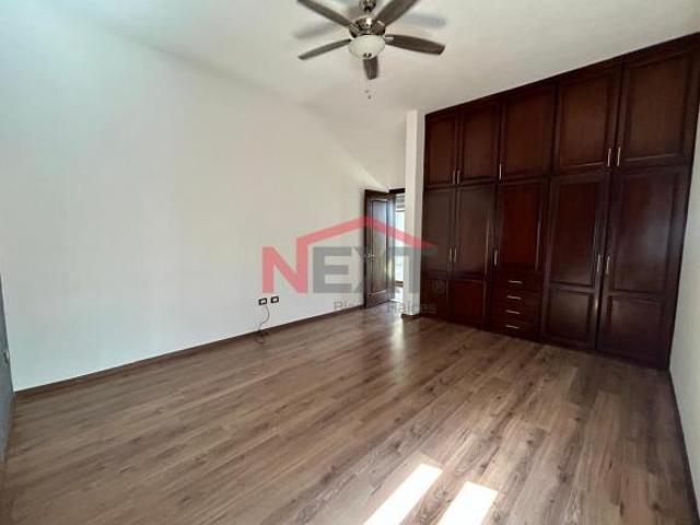 CASA DE UN PISO | COUNTRY CLUB