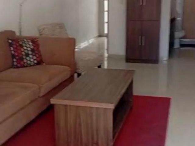 CASA DE UN PISO DOS RECÁMARAS EN CORREGIDORA