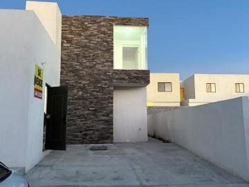 Casa de un piso en Fraccionamiento Privado en Arteaga, cerca del Centro