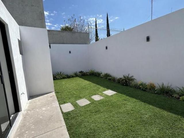 Casa de un piso en Los Bosques en venta