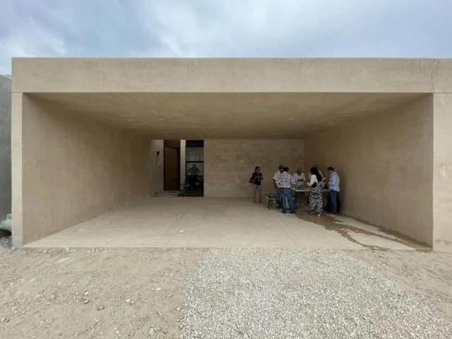 CASA DE UN PISO EN PRIVADA EN XCANATÚN EN MÉRIDA YUCATÁN