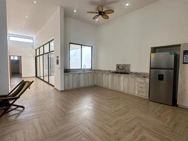 CASA DE UN PISO EN VENTA EN PRIVADA EN CONKAL