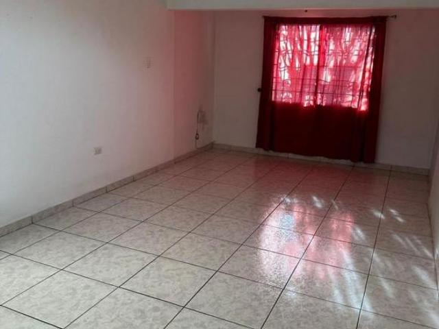 Casa DE UN PISO EN VENTA EN RESIDENCIAL UNIVERSIDAD