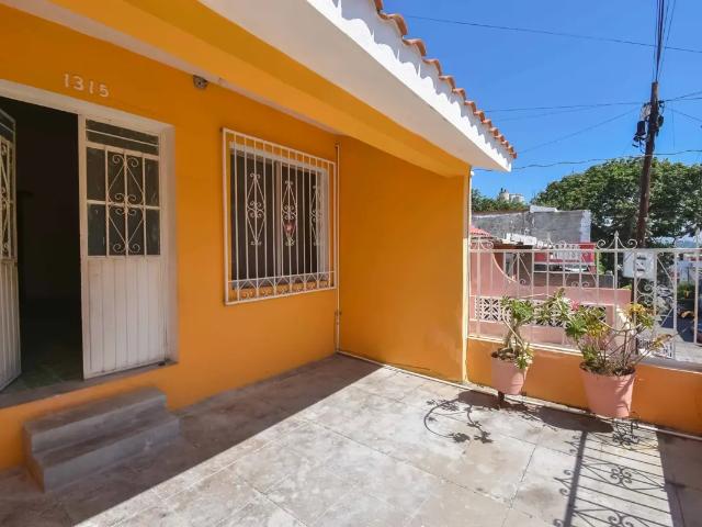 Casa de un solo nivel en el centro de Mazatlan