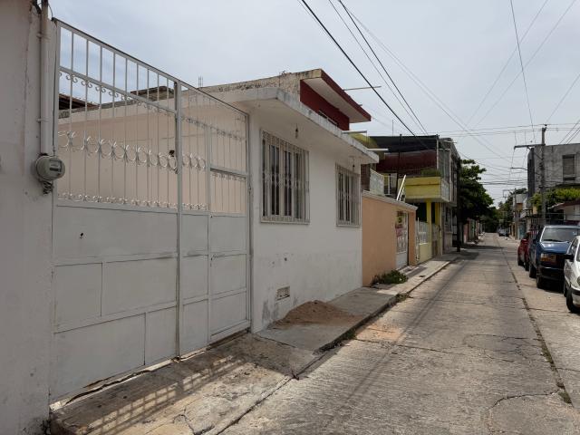 Casa de un solo nivel en venta Colonia 24 de junio