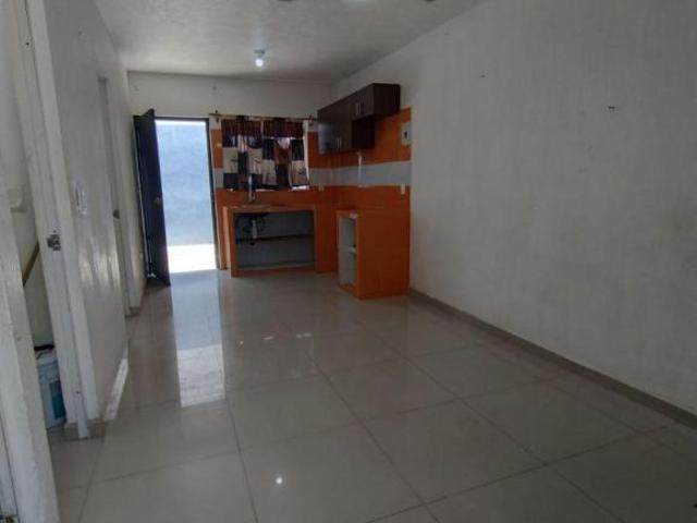 CASA DE UN SOLO NIVEL, RESIDENCIAS DEL PRADO EN TONALA