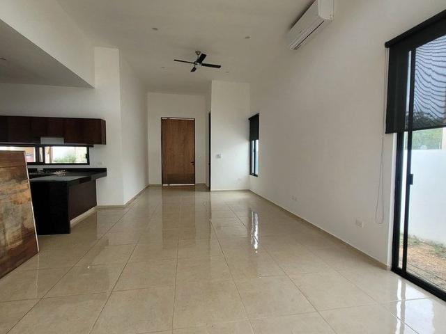 Casa de una planta con piscina en renta en exclusiva privada en Tamanché