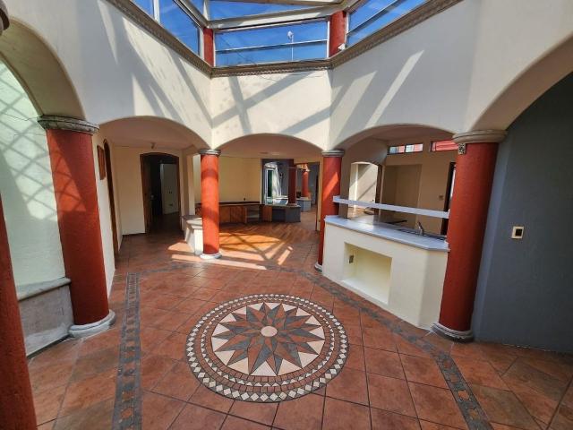 CASA DE UNA PLANTA EN CD SATELITE