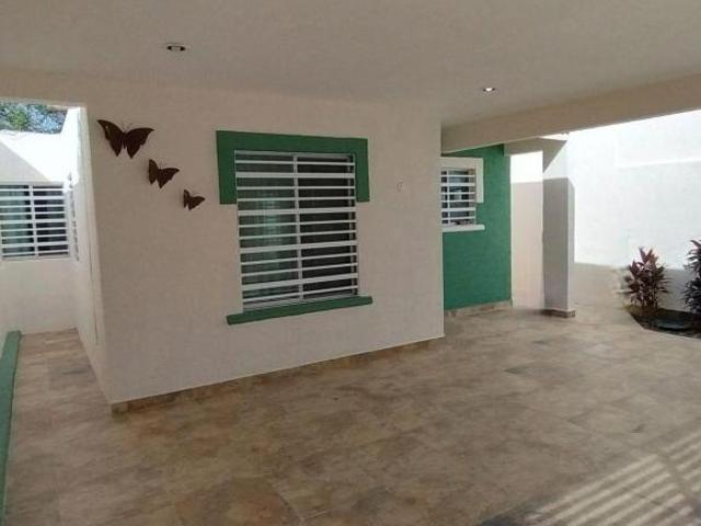 Casa de una planta en venta en Ciudad Caucel Viva