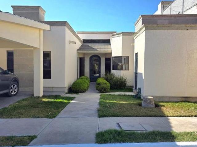 CASA DE UNA PLANTA EN VENTA EN SALTILLO NORTE