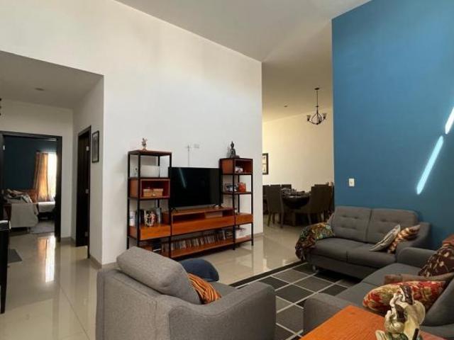 CASA DE UNA PLANTA EN VENTA LAS QUINTAS RESIDENCIAL 4
