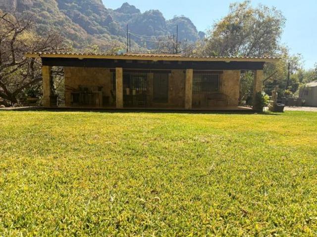 Casa de una planta en venta Tepoztlán, Morelos $12,000,000