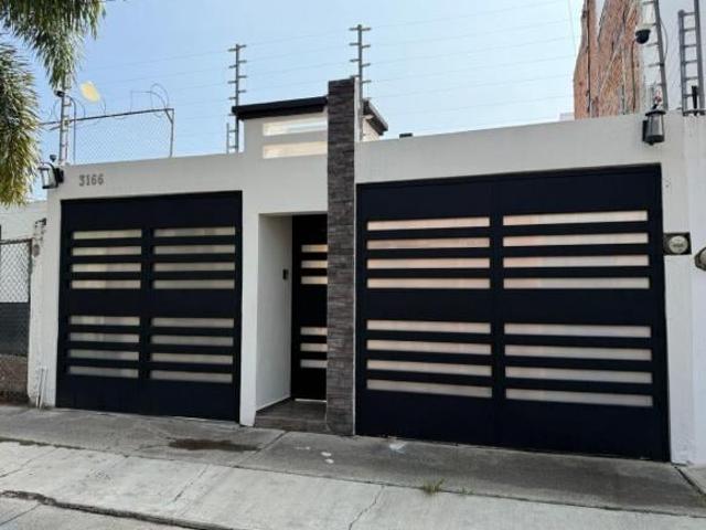 Casa en Venta en Jardines de Santa Isabel