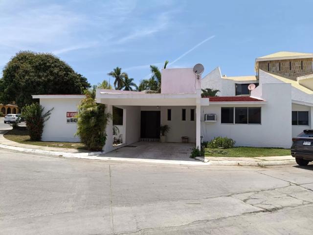 Casa de una sola planta en venta – fracc. El cid