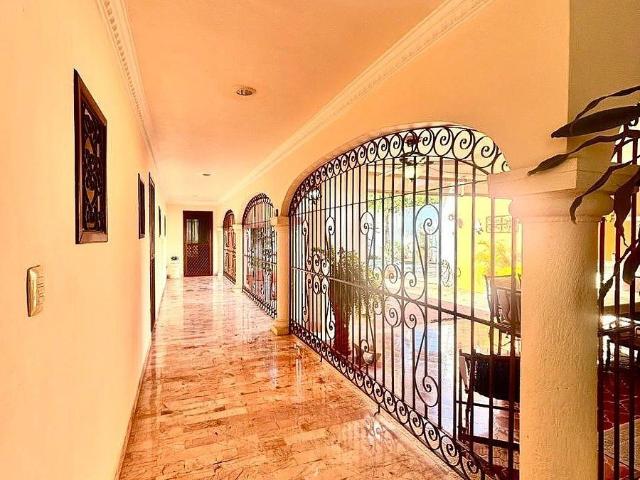 CASA DE UNA SOLA PLANTA EN EL CAMPESTRE