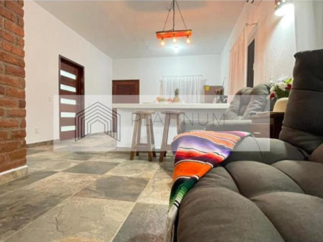 Casa de vacaciones en venta con negocio funcionando