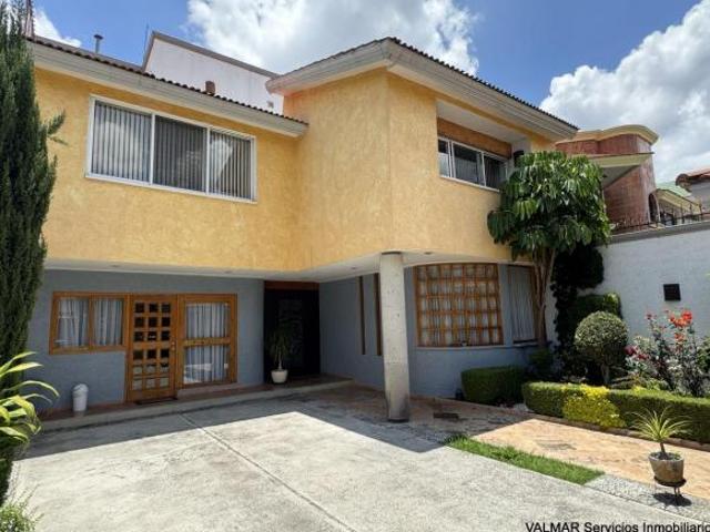 Casa de venta con 3 recámaras en venta en Paseos de Taxqueña