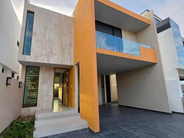 Casa de Venta en Maralto Residencial / Amplia, Equipada y con Amenidades Exclusivas en Mazatlan