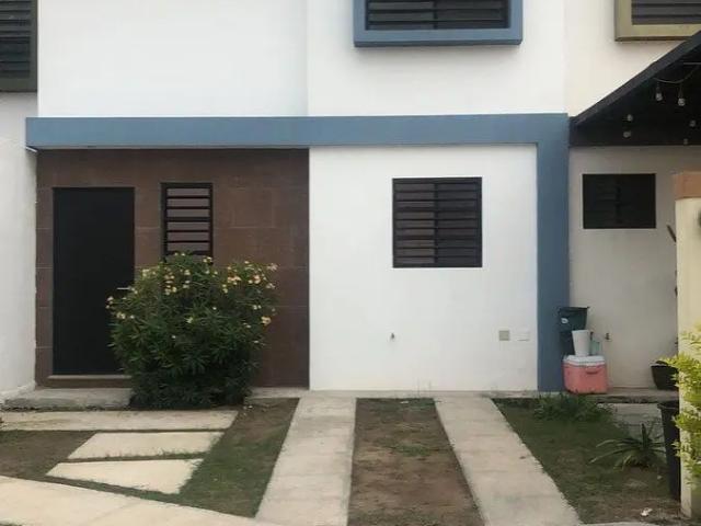 CASA DE VENTA EN SANTA CATARINA