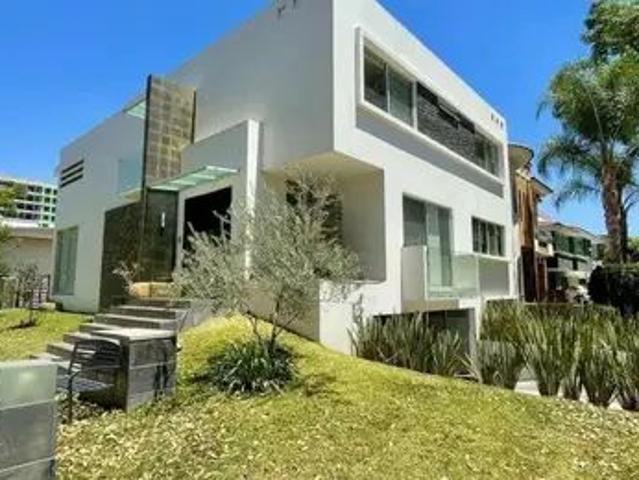 Casa De Venta Valle Real en Esquina
