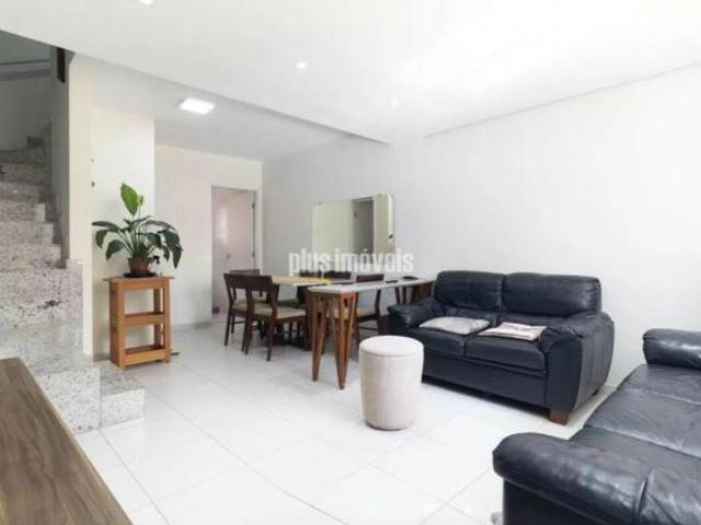 Casa de Vila com 3 Dormitórios, Suíte e 2 Vagas de Garagem