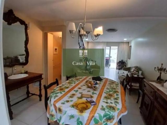 Casa de vila charmosa com sacada, 2 quartos, Vila Nova Conceição, SP