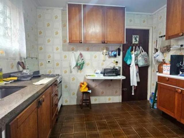 Casa de Vila à Venda com 4 quartos 4 vagas no Sumarezinho