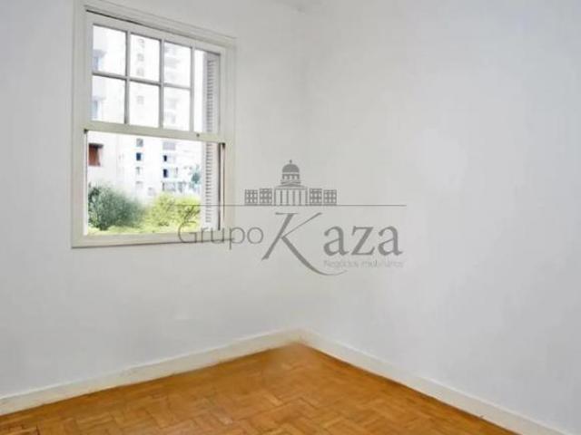 Casa de Vila Jardim Paulista 3 Dormitórios 180m²