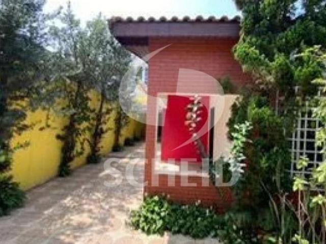 CASA DE VILA NA VILA MADALENA COM 3 QUARTOS SENDO 1 SUÍTE E 4 VAGAS
