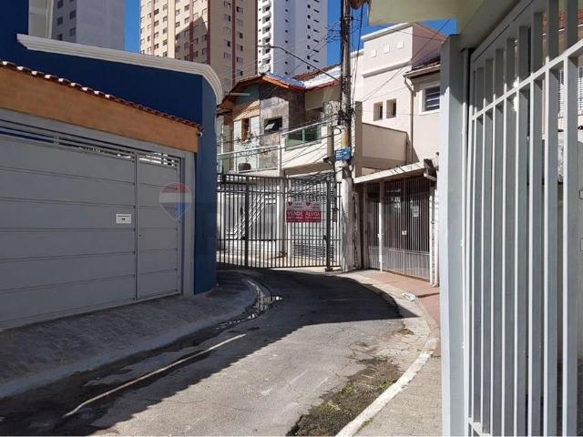 Casa de vila para locação em Santana com 3 quartos, sendo 1 suíte, 200m²
