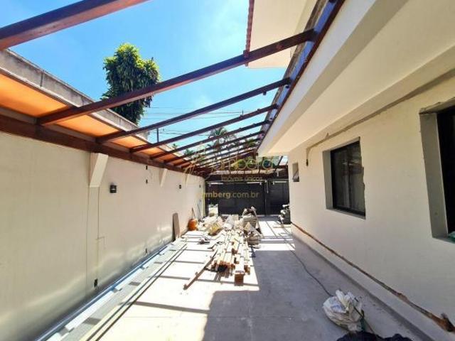 Casa de vila, toda reformada. Com piscina e churrasqueira na City Campo Grande