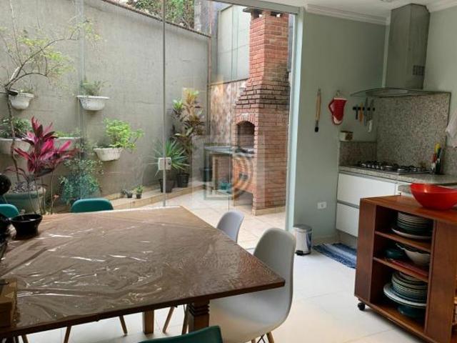 Casa de Vilaggio à venda, com 3 dormitórios, no Jardim das Vertentes