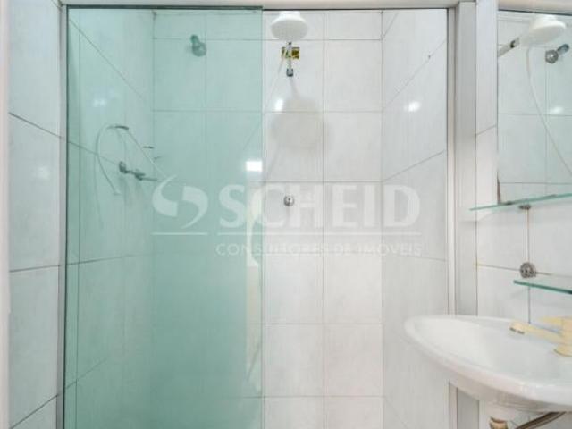 Casa de Villa á Venda no Cambuci com 120m², 6 quartos sendo 3 suítes, 1 vaga